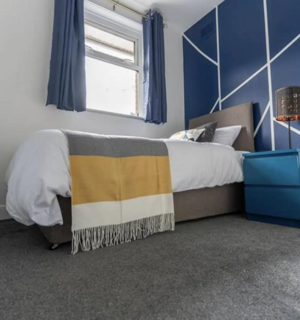 Bright, Cosy Home - 3 Beds, Parking, Virgin Wifi, Modern Home Southampton 0*,