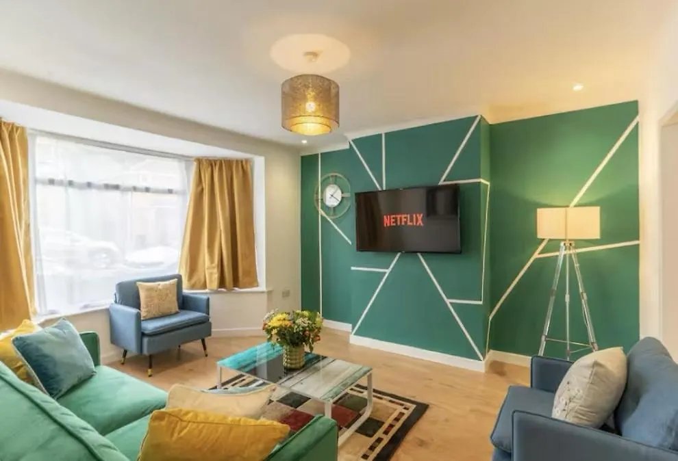 Bright, Cosy Home - 3 Beds, Parking, Virgin Wifi, Modern Home Southampton
