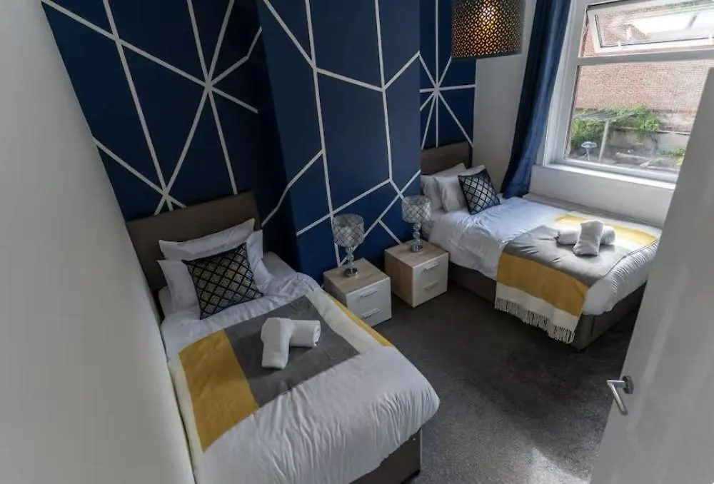別荘 Bright, Cosy Home - 3 Beds, Parking, Virgin Wifi, Modern Home サウサンプトン